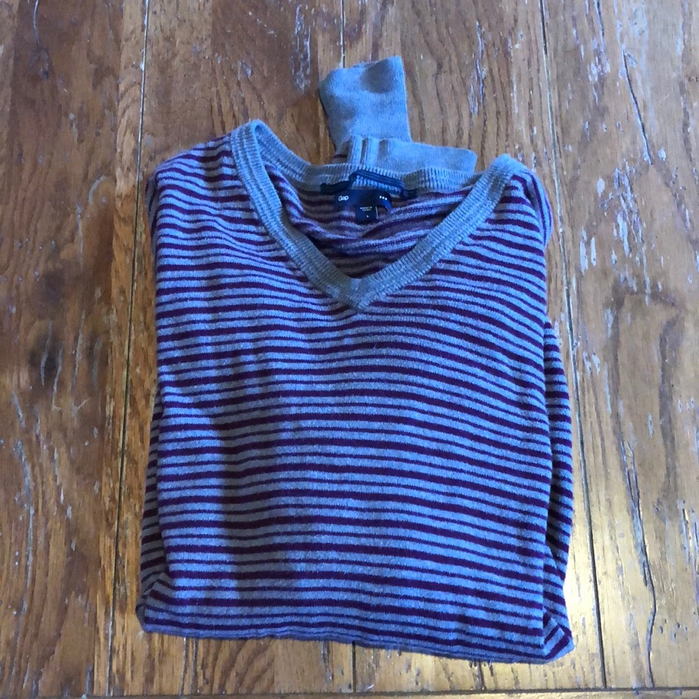 Men’s Vneck Large Gap - Maroon Brown